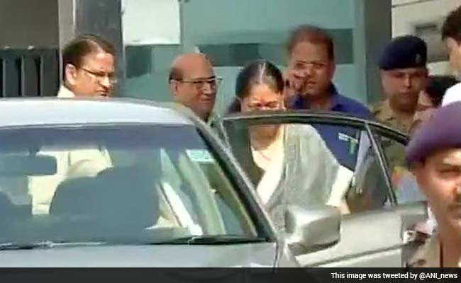 vasundhararajereachesdelhi